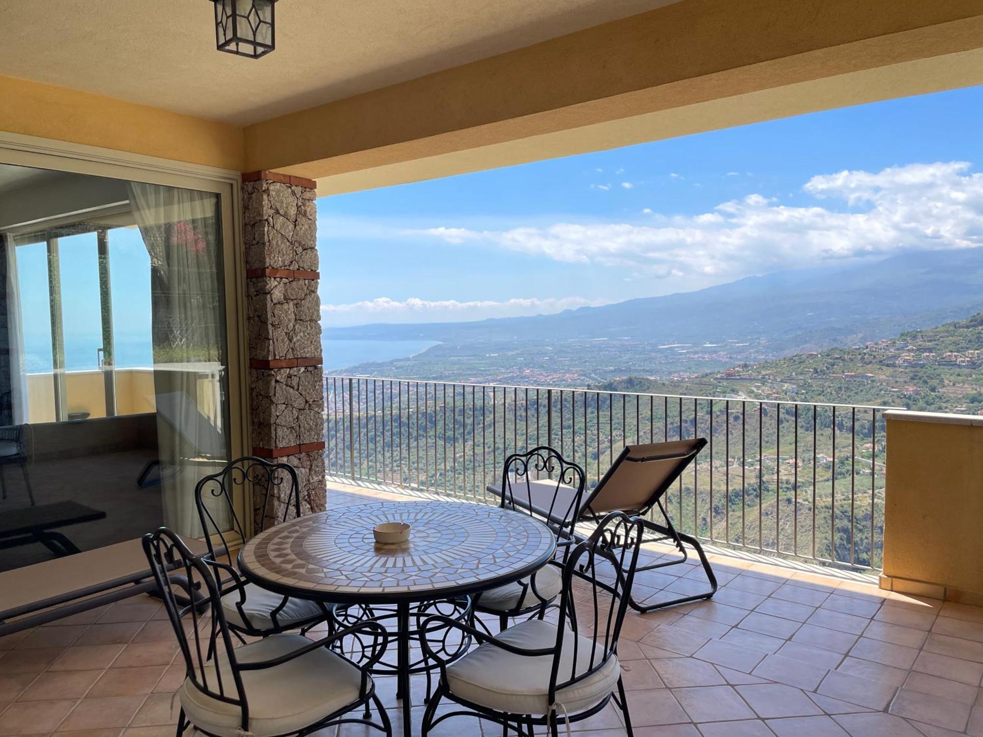 Villa Da Vinci Luxury Panoramic Apartments - Taormina Rooms Collection Экстерьер фото