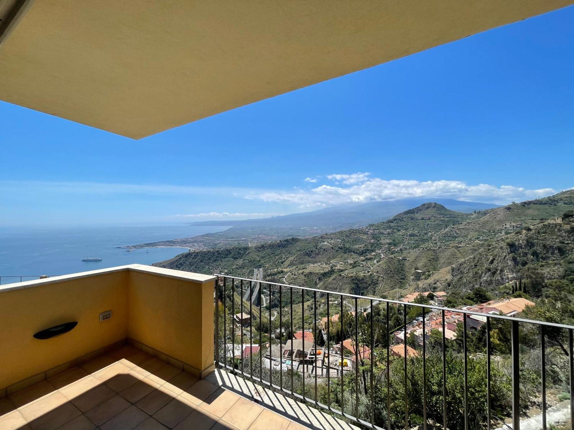 Villa Da Vinci Luxury Panoramic Apartments - Taormina Rooms Collection Экстерьер фото