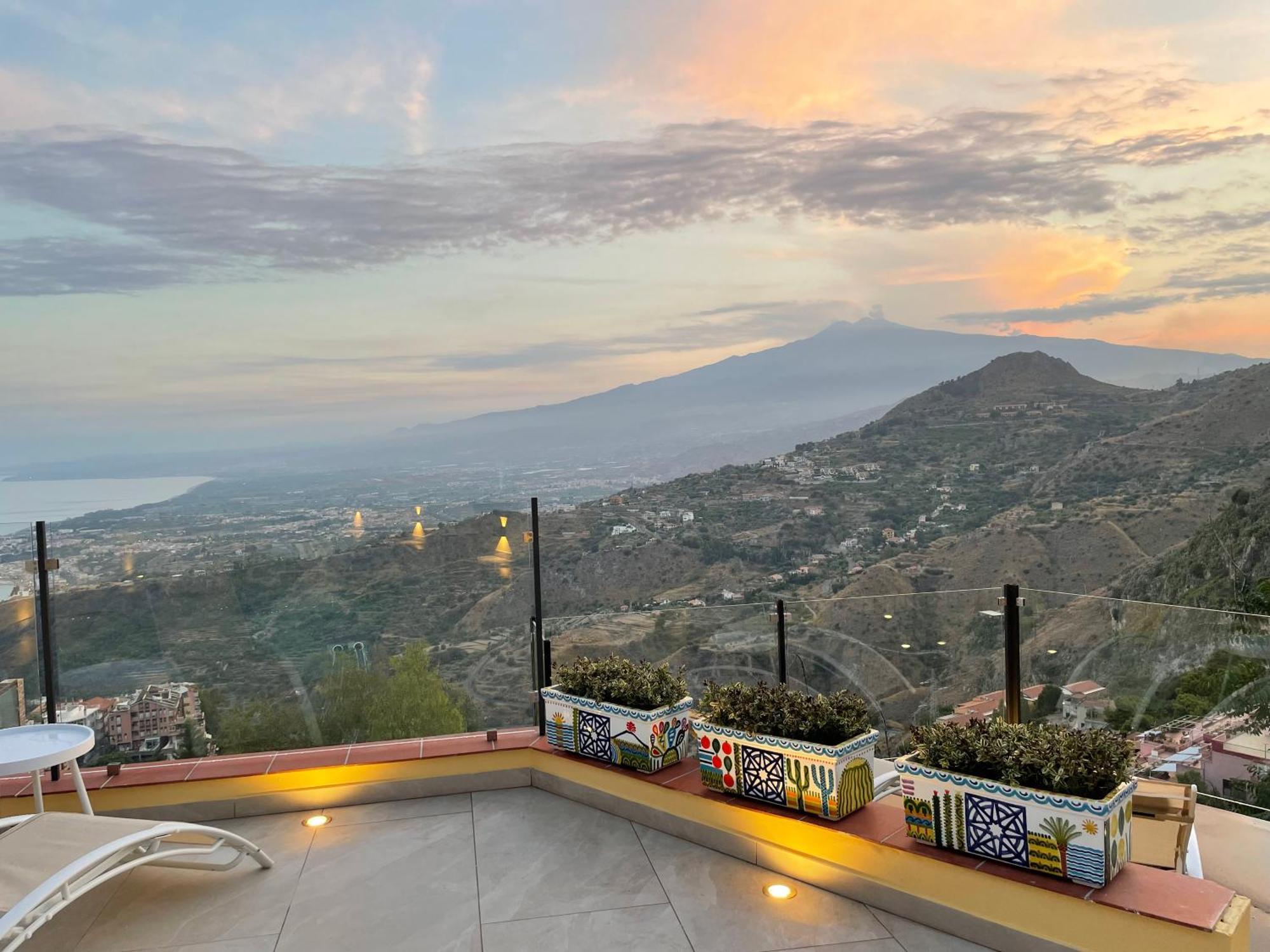 Villa Da Vinci Luxury Panoramic Apartments - Taormina Rooms Collection Экстерьер фото